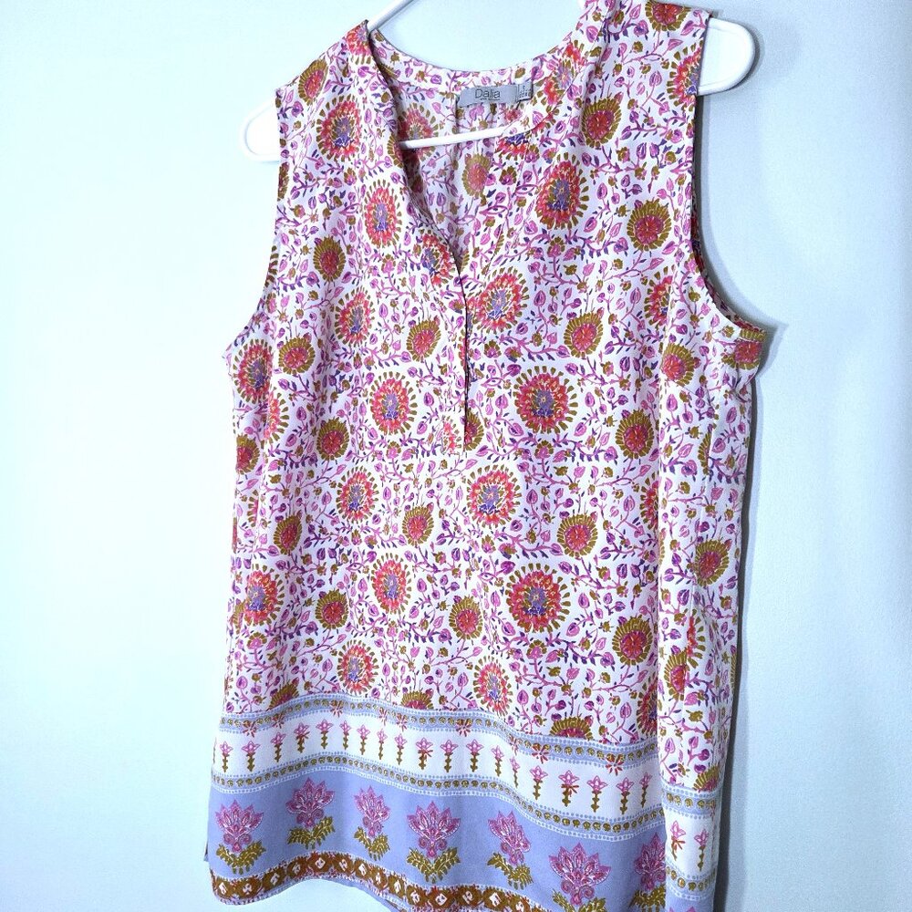 NWOT Dalia Sleeveless Multicolor Bright Floral V-Neck Tank Blouse Size L